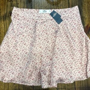 Hollister Light Pink Floral High Waist silk mini skirt size large NWT